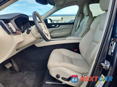 Zdjęcie 7 z 14 samochodu: 2021 VOLVO XC60 T5 MOMENTUM VIN:YV4102RKXM1763645 - miniatura