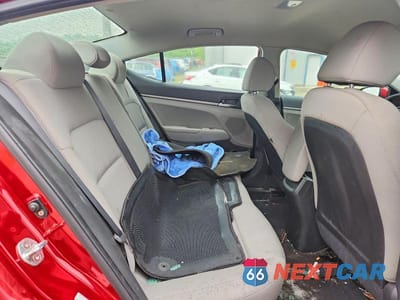 Zdjęcie 10 z 12 samochodu: 2018 HYUNDAI ELANTRA SE VIN:KMHD74LFXJU453911 - miniatura
