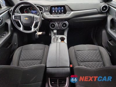 Zdjęcie 8 z 12 samochodu: 2020 CHEVROLET BLAZER 2LT VIN:3GNKBHRS2LS569720 - miniatura