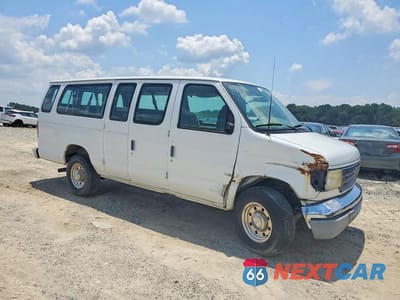 Czwarte zdjęcie samochodu z boku: 2003 FORD ECONOLINE E350 SUPER DUTY WAGON VIN:1FBSS31L43HA53257 - miniatura