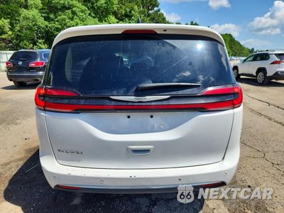 Zdjęcie 6 z 14 samochodu: 2023 CHRYSLER PACIFICA TOURING L VIN:2C4RC1BG8PR525130 - miniatura