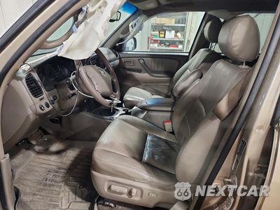 Zdjęcie 7 z 13 samochodu: 2005 TOYOTA SEQUOIA LIMITED VIN:5TDBT48A85S254483 - miniatura