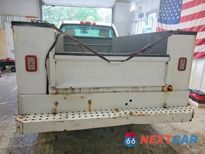Zdjęcie 6 z 12 samochodu: 2017 CHEVROLET SILVERADO C2500 HEAVY DUTY VIN:1GC0CUEG5HZ397197 - miniatura