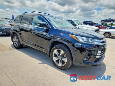 Czwarte zdjęcie samochodu z boku: 2019 TOYOTA HIGHLANDER HYBRID LIMITED PLATINUM VIN:5TDDGRFH3KS054746 - miniatura
