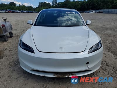 Piąte zdjęcie samochodu w środku: 2024 TESLA MODEL 3 VIN:5YJ3E1EB1RF846988 - miniatura