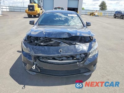 Piąte zdjęcie samochodu w środku: 2015 MERCEDES-BENZ CLA 250 4MATIC VIN:WDDSJ4GB0FN221068 - miniatura