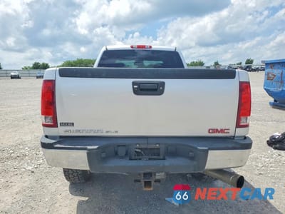Zdjęcie 6 z 12 samochodu: 2014 GMC SIERRA K2500 SLE VIN:1GT120C83EF165190 - miniatura