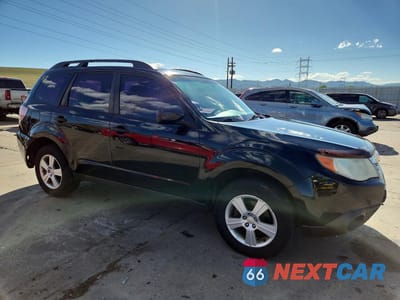 Czwarte zdjęcie samochodu z boku: 2012 SUBARU FORESTER 2.5X VIN:JF2SHABC4CH418146 - miniatura