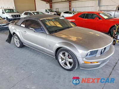 Czwarte zdjęcie samochodu z boku: 2009 FORD MUSTANG GT VIN:1ZVHT85HX95105617 - miniatura