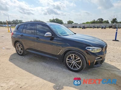 Czwarte zdjęcie samochodu z boku: 2018 BMW X3 XDRIVEM40I VIN:5UXTS3C56J0Y99026 - miniatura