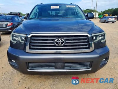 Piąte zdjęcie samochodu w środku: 2019 TOYOTA SEQUOIA SR5 VIN:5TDZY5G1XKS072934 - miniatura