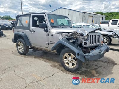 Czwarte zdjęcie samochodu z boku: 2013 JEEP WRANGLER SPORT VIN:1C4AJWAGXDL704324 - miniatura