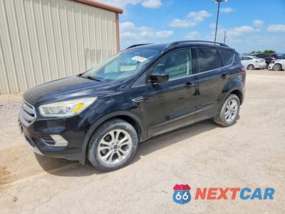 2017 FORD ESCAPE SE 1FMCU0GD5HUE43237 - główne zdjęcie licytacji z USA - miniatura
