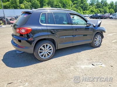 Trzecie zdjęcie samochodu z tyłu: 2011 VOLKSWAGEN TIGUAN S VIN:WVGBV7AX6BW557442 - miniatura