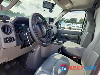 Zdjęcie 8 z 13 samochodu: 2024 FORD E350 REFRIGERATED BOX TRUCK VIN:1FDWE3FN3RDD19460 - miniatura