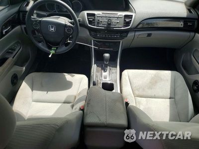 Zdjęcie 8 z 12 samochodu: 2017 HONDA ACCORD LX VIN:1HGCR2F3XHA030162 - miniatura