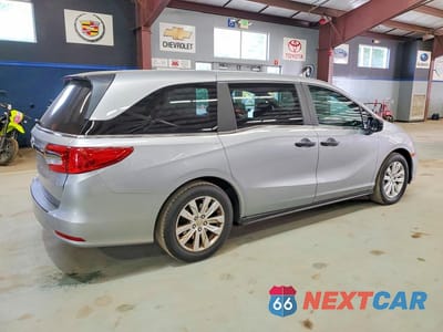 Trzecie zdjęcie samochodu z tyłu: 2018 HONDA ODYSSEY LX VIN:5FNRL6H26JB100064 - miniatura