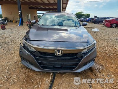 Piąte zdjęcie samochodu w środku: 2018 HONDA ACCORD SPORT VIN:1HGCV1F37JA200909 - miniatura