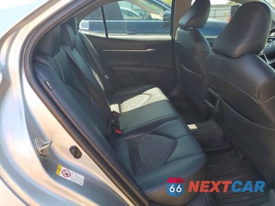 Zdjęcie 10 z 12 samochodu: 2018 TOYOTA CAMRY SE VIN:4T1B11HK7JU620836 - miniatura