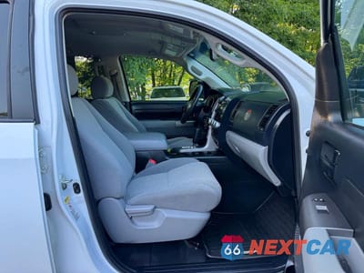 Piąte zdjęcie samochodu w środku: 2013 TOYOTA TUNDRA DOUBLE CAB SR5 VIN:5TFUM5F19DX046796 - miniatura
