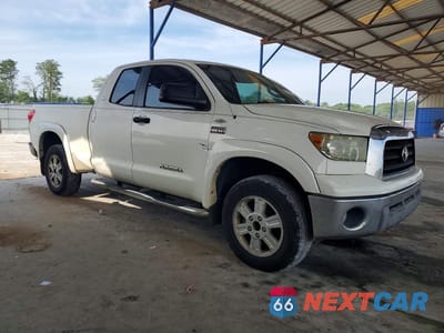 Czwarte zdjęcie samochodu z boku: 2008 TOYOTA TUNDRA SR5 VIN:5TBRV54188S473512 - miniatura