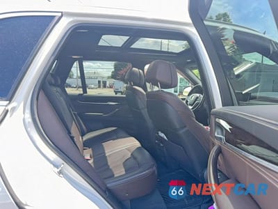 Zdjęcie 6 z 10 samochodu: 2017 BMW X5 XDRIVE35I VIN:5UXKR0C39H0V68990 - miniatura