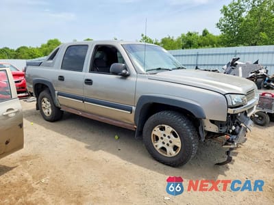 Czwarte zdjęcie samochodu z boku: 2003 CHEVROLET AVALANCHE K1500 VIN:3GNEK13T93G265681 - miniatura