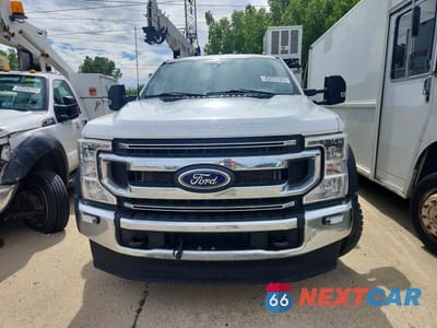 Piąte zdjęcie samochodu w środku: 2022 FORD F550 SUPER DUTY VIN:1FDUF5HT7NEC13125 - miniatura