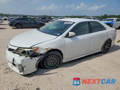 2013 TOYOTA CAMRY SE 4T1BF1FK1DU265431 - główne zdjęcie licytacji z USA - miniatura