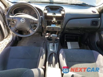 Zdjęcie 8 z 13 samochodu: 2005 NISSAN SENTRA 1.8 VIN:3N1CB51D25L580838 - miniatura