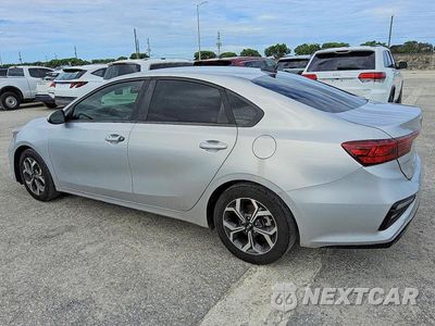 Drugie zdjęcie samochodu z przodu: 2019 KIA FORTE LXS VIN:3KPF24AD4KE083892 - miniatura