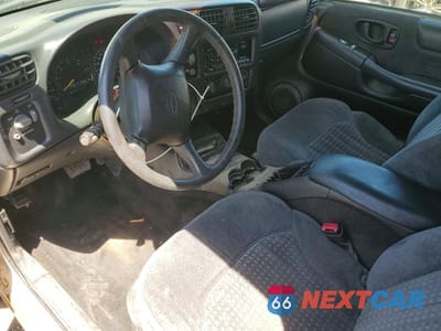 Zdjęcie 8 z 13 samochodu: 1999 CHEVROLET BLAZER VIN:1GNCT18W9XK146616 - miniatura