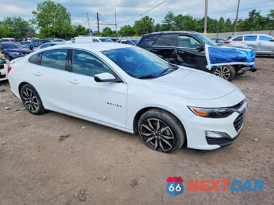 Czwarte zdjęcie samochodu z boku: 2022 CHEVROLET MALIBU RS VIN:1G1ZG5ST1NF199239 - miniatura