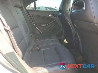 Zdjęcie 10 z 12 samochodu: 2018 MERCEDES-BENZ CLA 250 VIN:WDDSJ4EB1JN555072 - miniatura