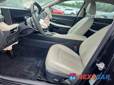 Zdjęcie 7 z 12 samochodu: 2024 HYUNDAI SONATA HYBRID LIMITED VIN:KMHL54JJ4RA092729 - miniatura