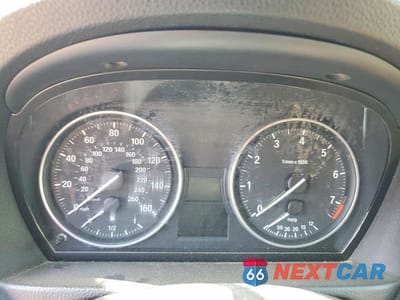 Zdjęcie 9 z 12 samochodu: 2011 BMW 328 XI VIN:WBAPK7G56BNN86919 - miniatura