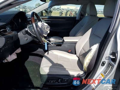 Zdjęcie 7 z 12 samochodu: 2017 LEXUS ES 300H VIN:JTHBW1GGXH2150244 - miniatura