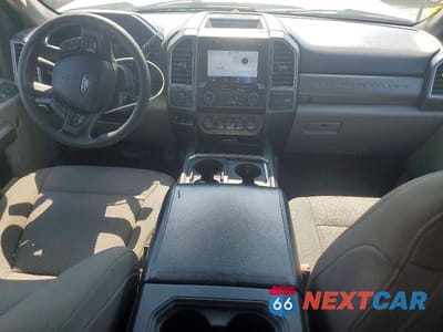 Zdjęcie 8 z 13 samochodu: 2022 FORD F350 SUPER DUTY VIN:1FT8W3DT2NED52739 - miniatura