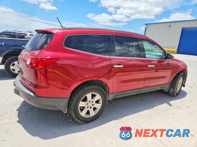 Trzecie zdjęcie samochodu z tyłu: 2012 CHEVROLET TRAVERSE LT VIN:1GNKRGED6CJ180092 - miniatura