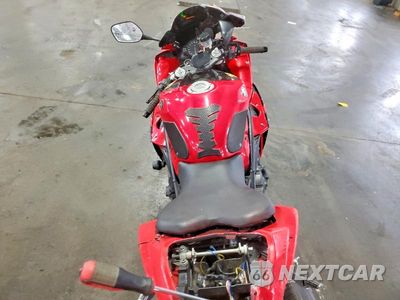 Zdjęcie 6 z 9 samochodu: 2009 YAMAHA YZFR1 VIN:JYARN23E09A002006 - miniatura