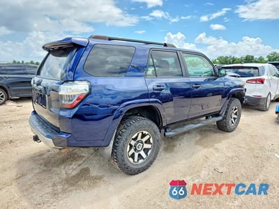 Trzecie zdjęcie samochodu z tyłu: 2019 TOYOTA 4RUNNER TRD OFF-ROAD PREMIUM VIN:JTEBU5JR7K5646290 - miniatura