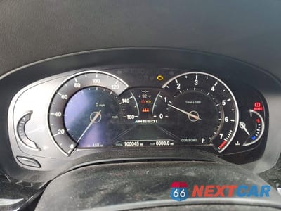 Zdjęcie 9 z 12 samochodu: 2018 BMW M550XI VIN:WBAJB9C5XJB049431 - miniatura