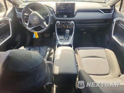 Zdjęcie 8 z 14 samochodu: 2024 TOYOTA RAV 4 VIN:JTMRWRFV3RD227962 - miniatura