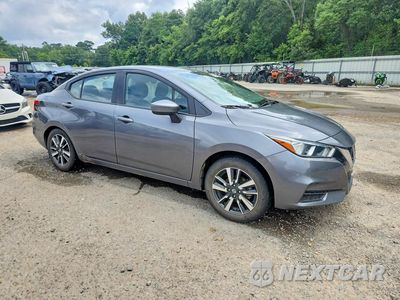 Czwarte zdjęcie samochodu z boku: 2020 NISSAN VERSA SV VIN:3N1CN8EV3LL873656 - miniatura