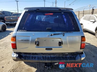 Zdjęcie 6 z 13 samochodu: 1999 NISSAN PATHFINDER XE VIN:JN8AR05S8XW290410 - miniatura