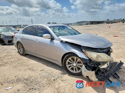 Czwarte zdjęcie samochodu z boku: 2013 HYUNDAI GENESIS 3.8L VIN:KMHGC4DD0DU248401 - miniatura