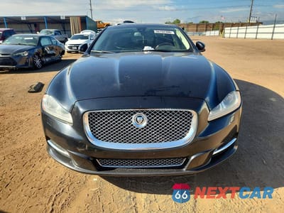 Piąte zdjęcie samochodu w środku: 2012 JAGUAR XJ VIN:SAJWA1CB5CLV27305 - miniatura