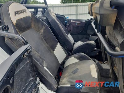 Zdjęcie 6 z 10 samochodu: 2019 POLARIS RZR XP 4 TURBO EPS VIN:3NSVFE922KF581509 - miniatura