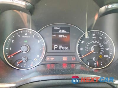 Zdjęcie 9 z 12 samochodu: 2014 KIA FORTE LX VIN:KNAFK4A63E5254632 - miniatura