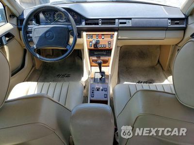 Zdjęcie 8 z 12 samochodu: 1988 MERCEDES-BENZ 300 E VIN:WDBEA30D2JA684874 - miniatura